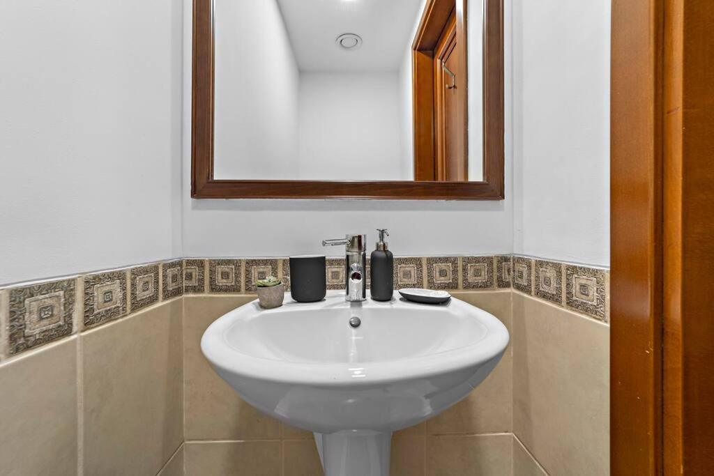 Stonetree - Elegant 2br With 1 Maids * Dubai