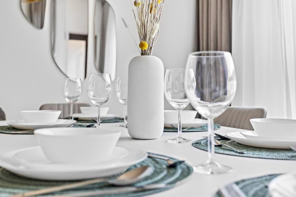 Apartment Stonetree - Elegant 2br With 1 Maids