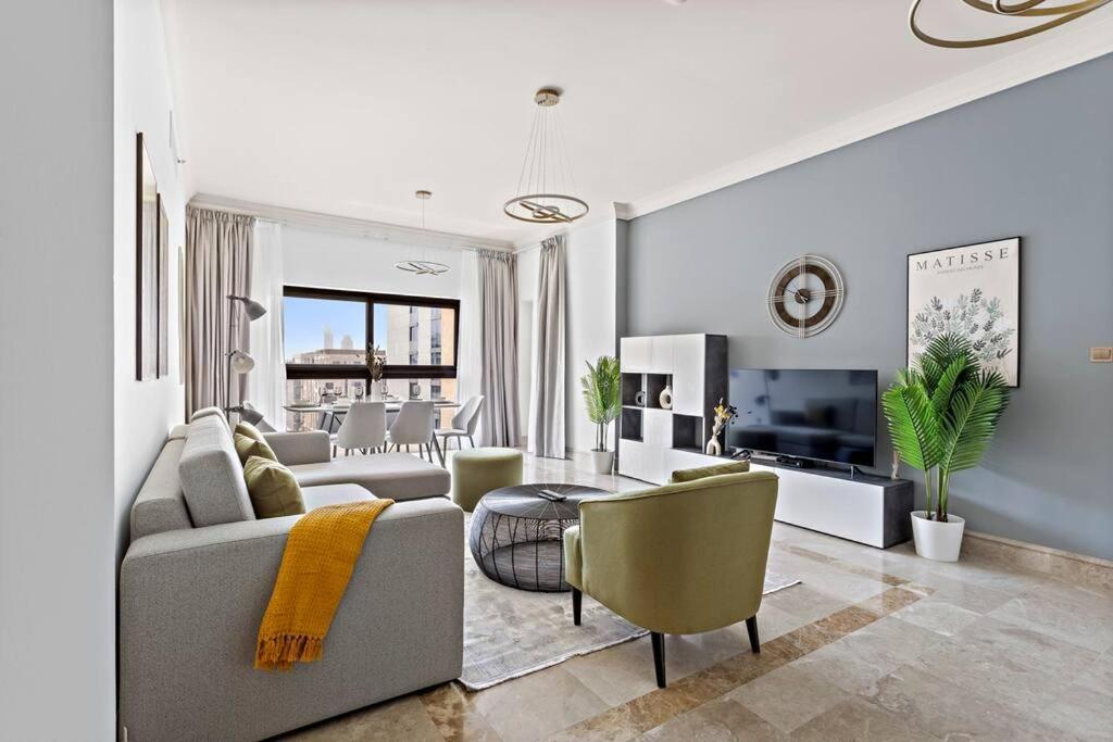 Stonetree - Elegant 2br With 1 Maids *